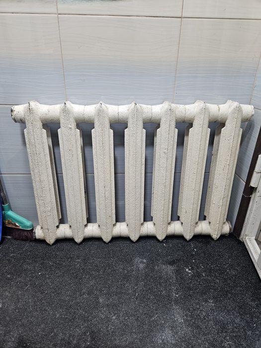 Продаю радиаторы отопления .
