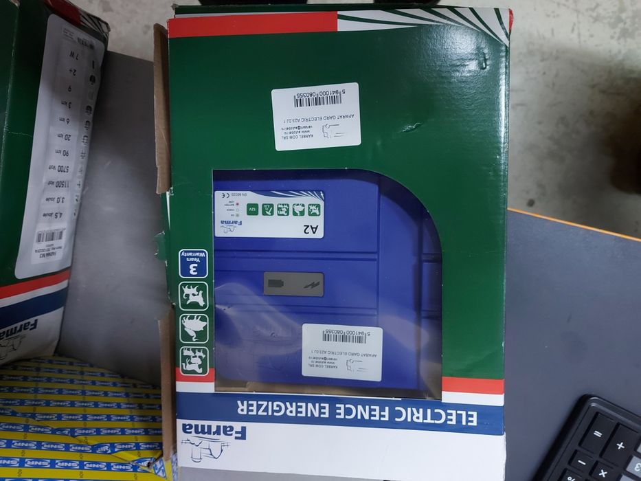 Aparat pentru gard electric