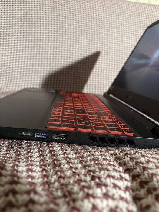 Продаю игровой ноутбук ACER NITRO 5