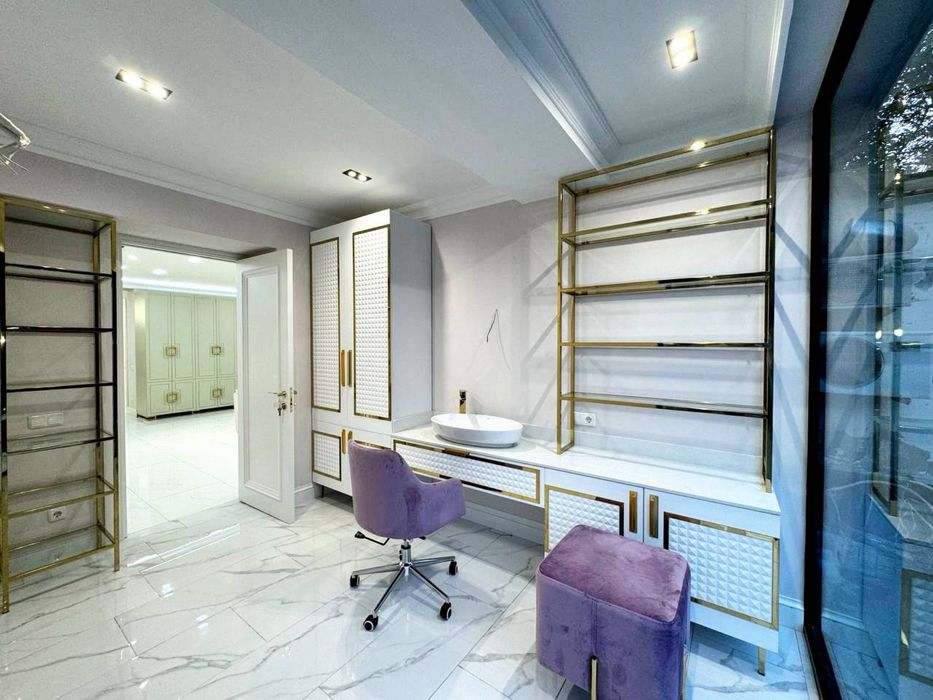 Продаю Своя Нежелое Новый Hi-Tech Office Ц-1  Вдоль Дороги 125м2.