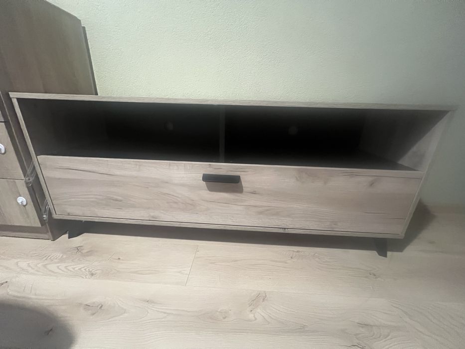 Comoda tv ca noua
