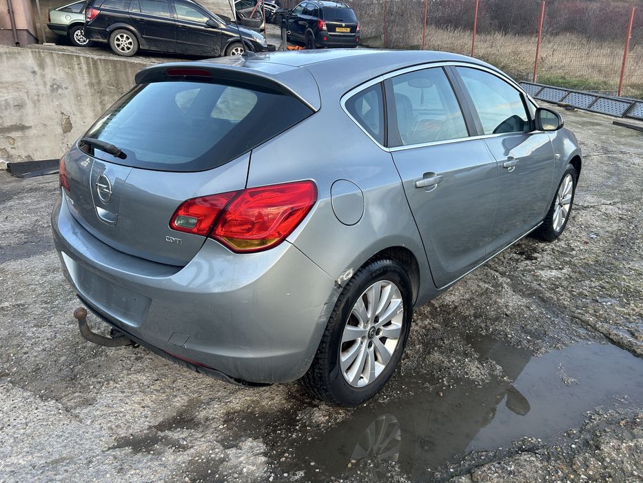 Far Opel Astra j