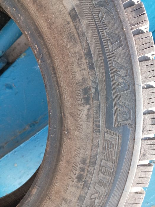 Продам шины зимние на газель