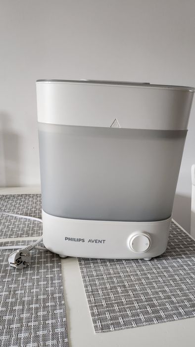 Sterilizator biberoane.