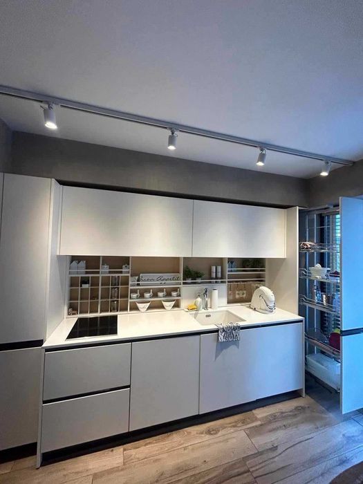 Продава се Тристаен апартамент в София, Редута - 125 кв.м за 1632 €/кв.м - Снимка #4