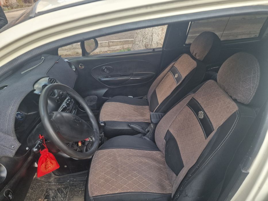 Продам машину ..