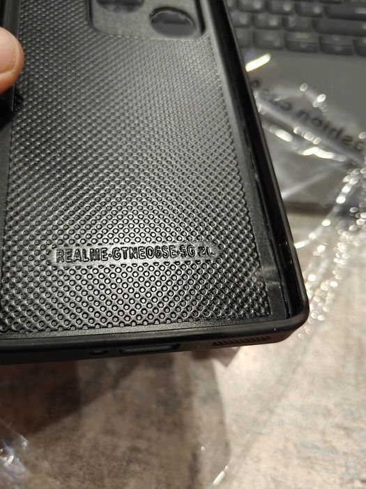 Продам два чехла для Realme GT Neo 6