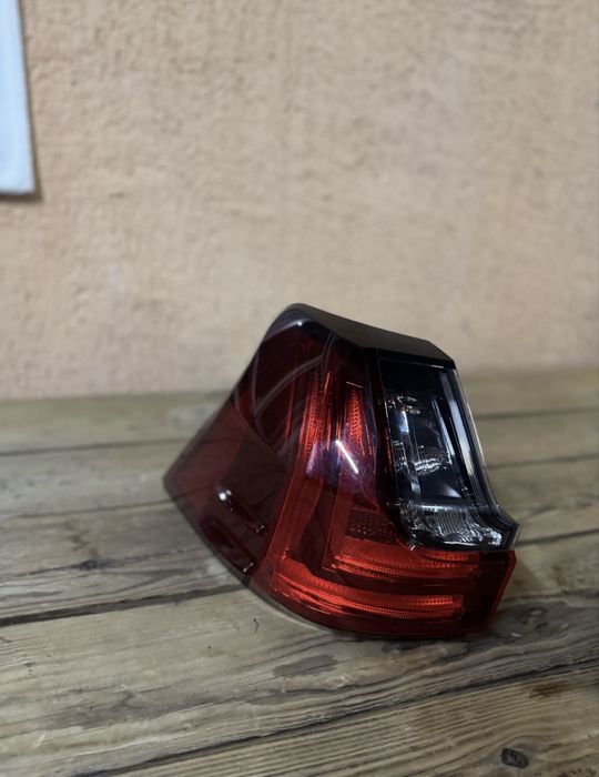 Продам фару лексус 570