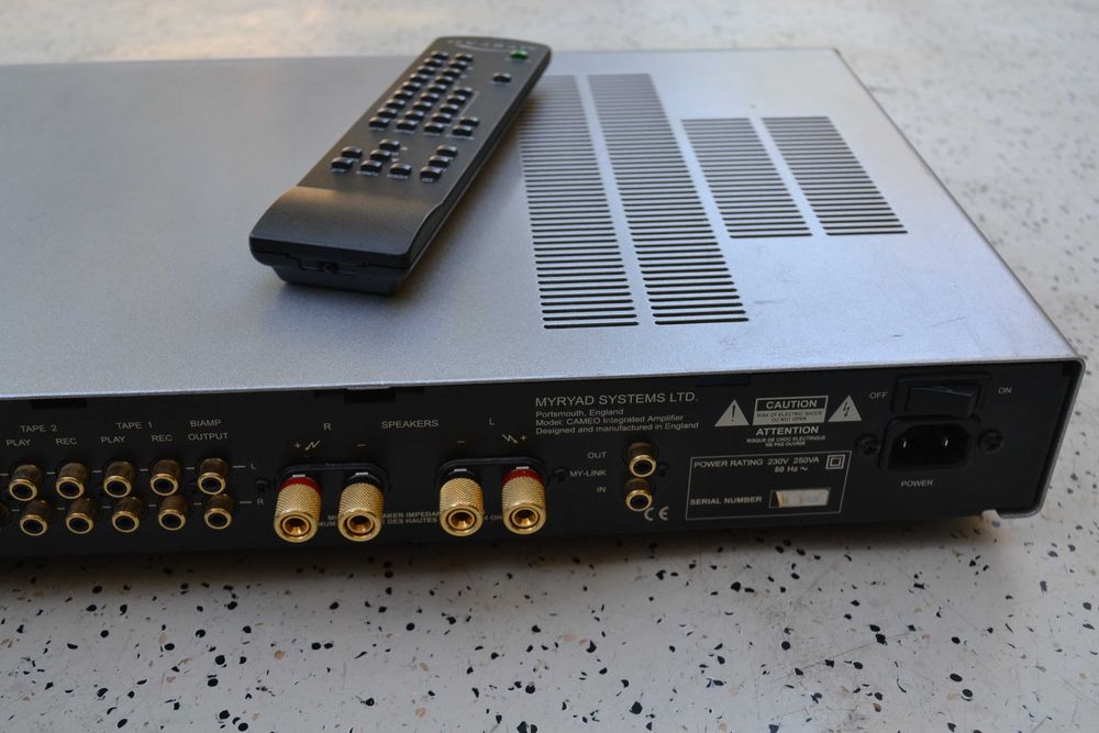 Amplificator Myryad Cameo cu Telecomanda