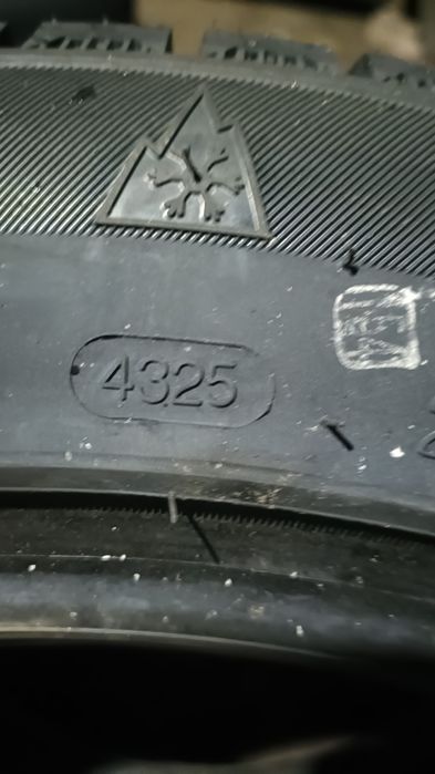 Шины новые 43 неделя 25 год 4 шт