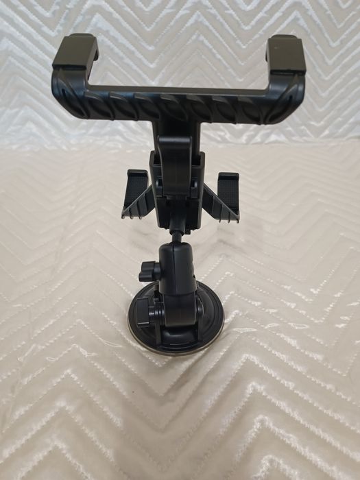 Нова вакуумна стойка за кола