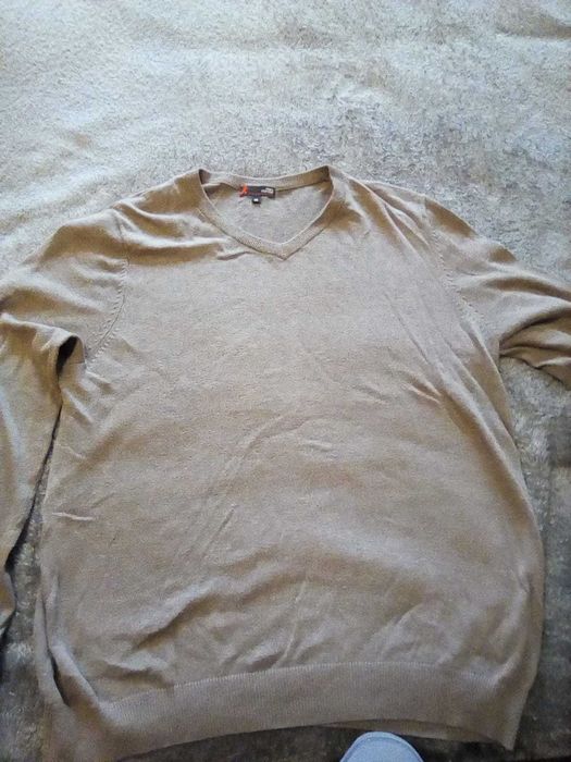 Pulover bărbătesc elegant de calitate