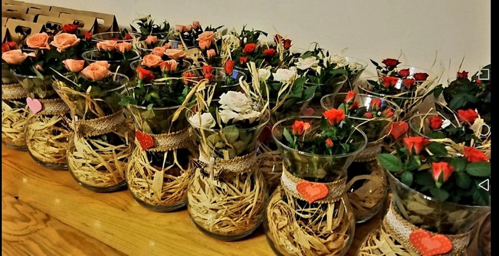 Орхидея или роза в стъклена ваза със специална декорация!!!