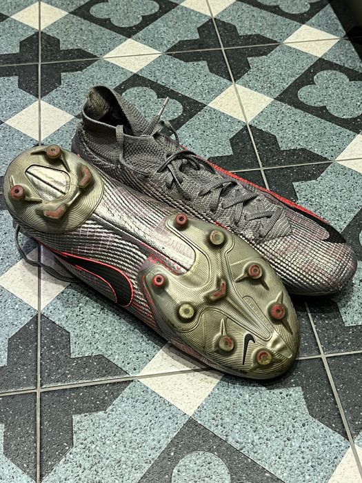 Футбольные бутсы