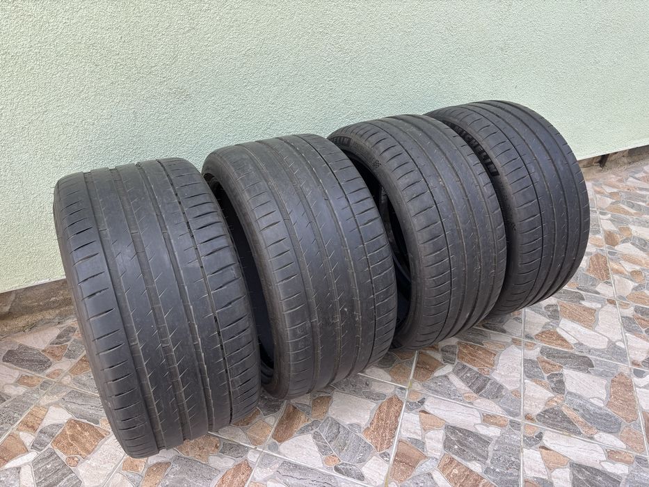 Michelin Pilot Sport 4S 275/35R21 \ 315/30/R21