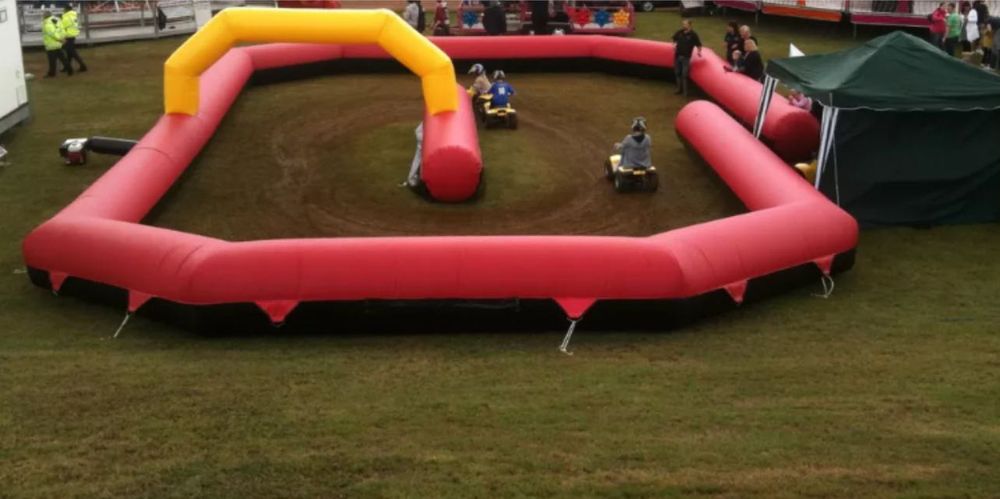 Атракцион надуваема писта ограждение