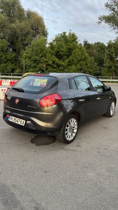 Продавам Фиат Браво