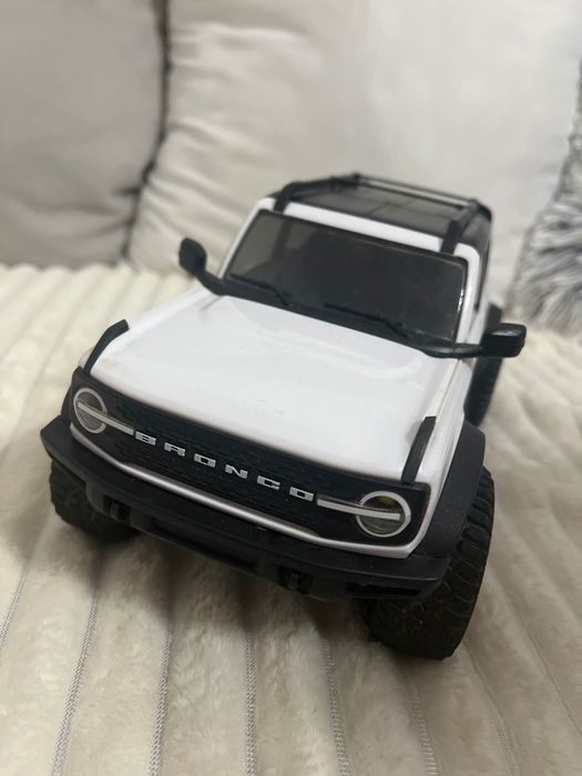 Бронко Traxxas катерач бял
