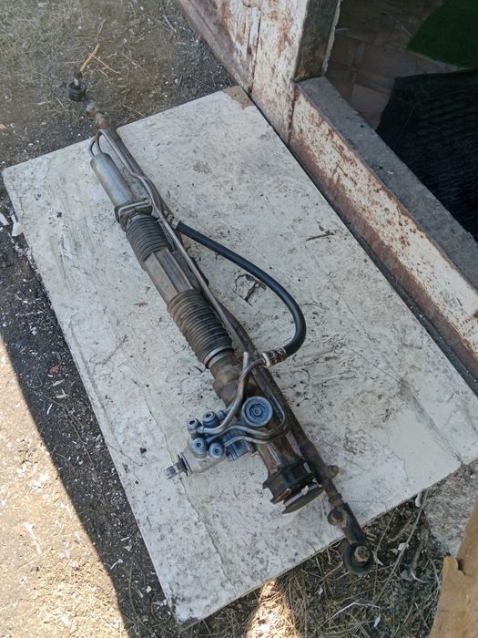 Продам рулевую рейку на Приору гур