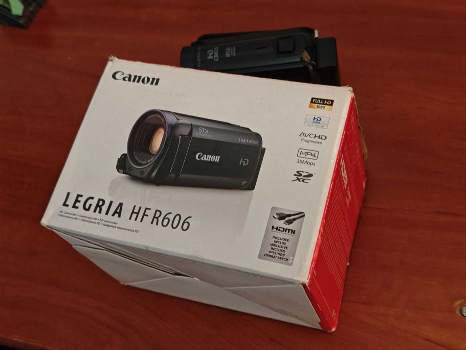 Videocameră Canon Legria HF R606 Full HD