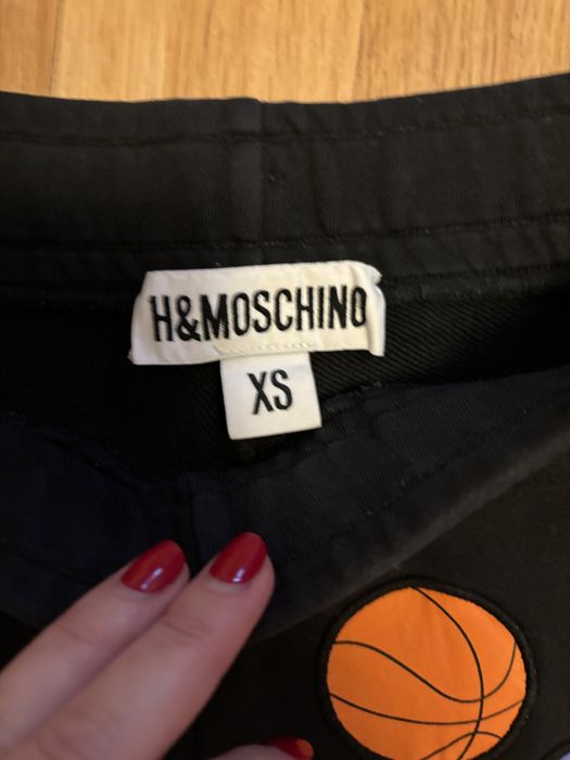 Pantaloni Moschino x H&M, marimea XS, pret 200 lei