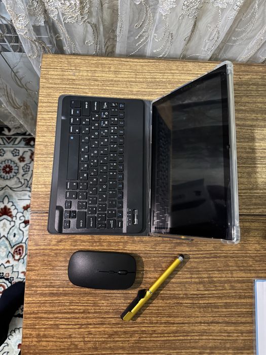 Планшет G2000 серого цвета