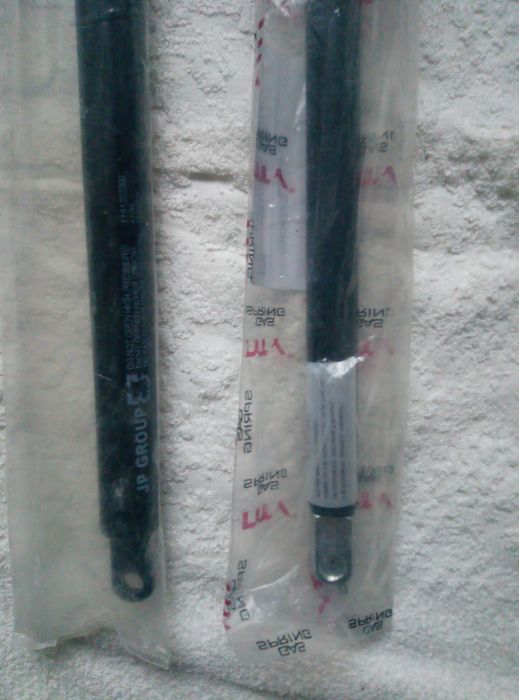 Амортизатор капота для Ауди 100 С4; А4