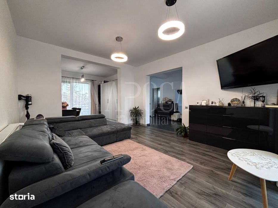 Casa 4 camere de vanzare in Floresti