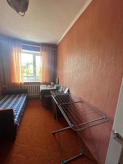 Продам квартиру 4 комнатную