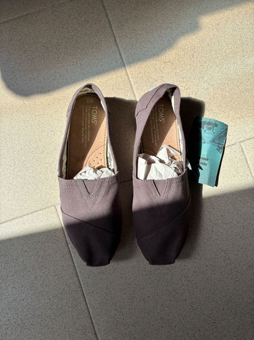 Women’s Alpargatas Toms