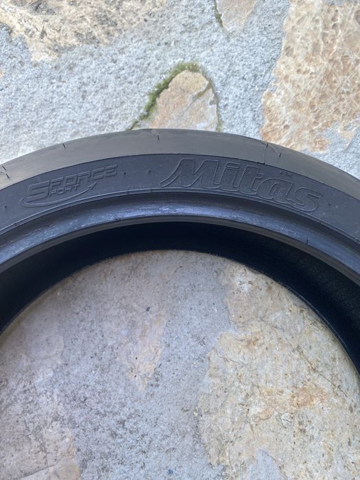 Комплект гуми за мотор