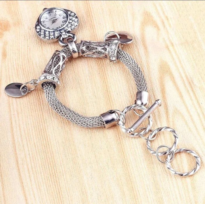 Дамски часовник гривна