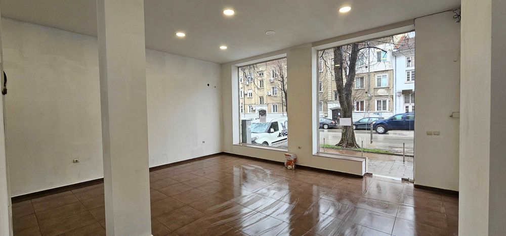 Продава се Магазин в Велико Търново, Център - 55 кв.м за 2728 €/кв.м - Снимка #6