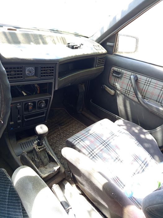 Продавам  Opel Kadett  цял за части 

1.6i, Хечбек, Употребяван, За части,