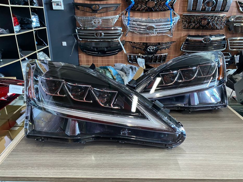 Комплект фарь для Lexus IS 250