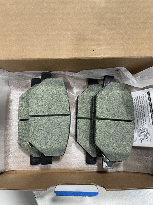 Equinox передняя калодка GM