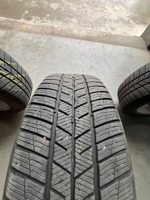 Vând set de roți( jante pe 17+anvelope de iarna)