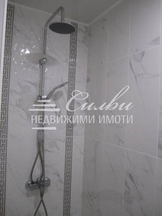 Тристаен ЮЖЕН апартамент в кв. Център!