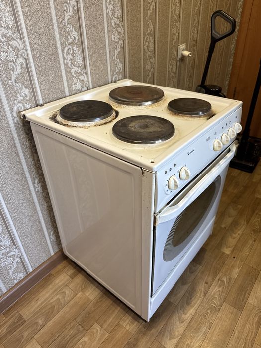 Плита с духовкой