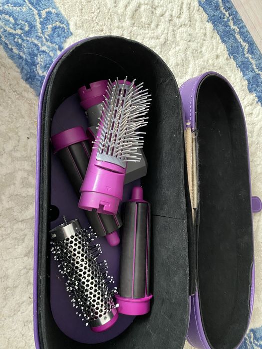 Продам на запчасти фен