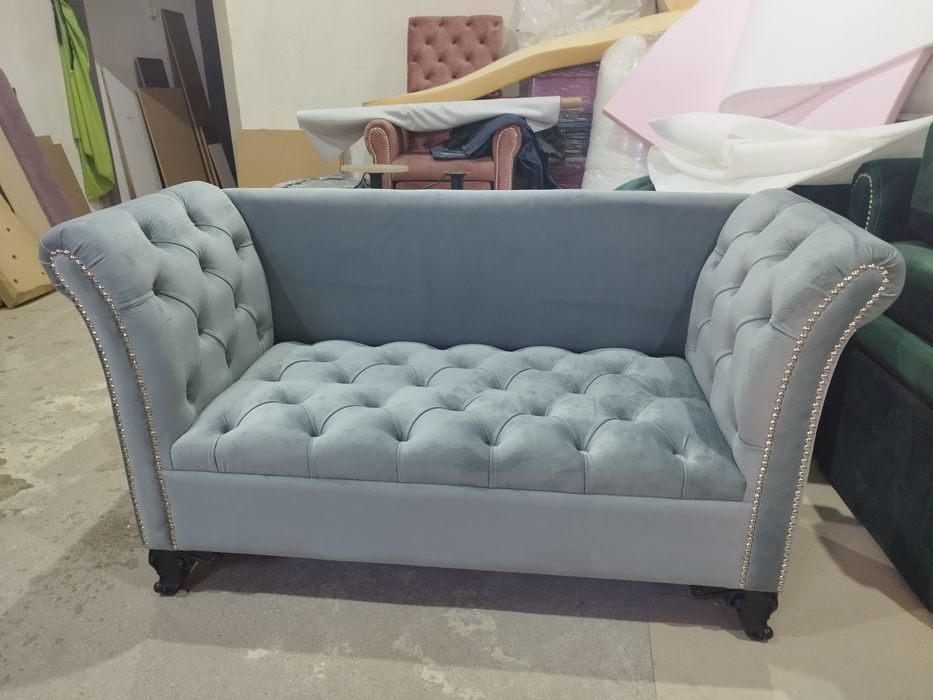 Диванче Честърфийлд - налично