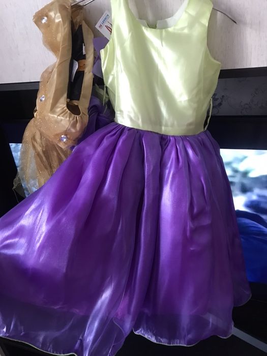 Платья новые от 2л до 10