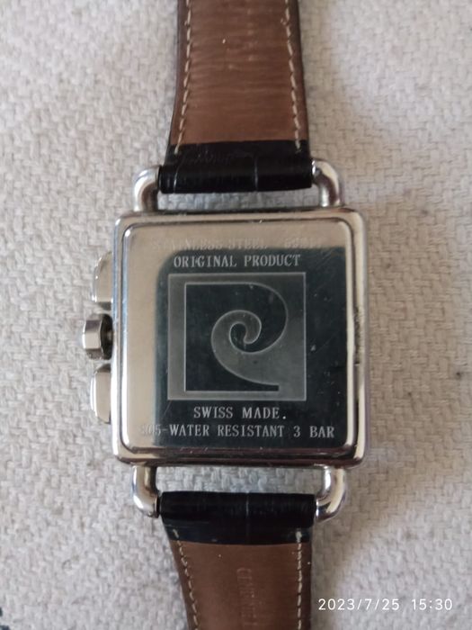 Срочно продам наручные часы