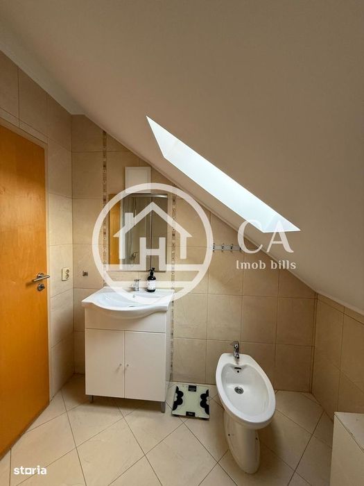 Casa P+M cu 4 camere de inchiriat în zona Centrală, Oradea