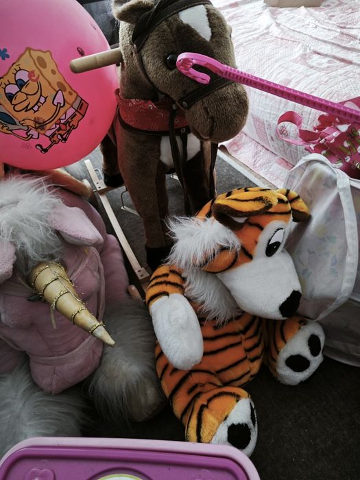 Продавам играчки