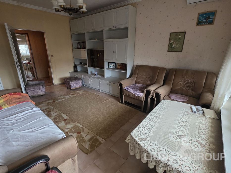 Продава се Тристаен апартамент в Варна, Автогара - 90 кв.м за 1019 €/кв.м - Снимка #1