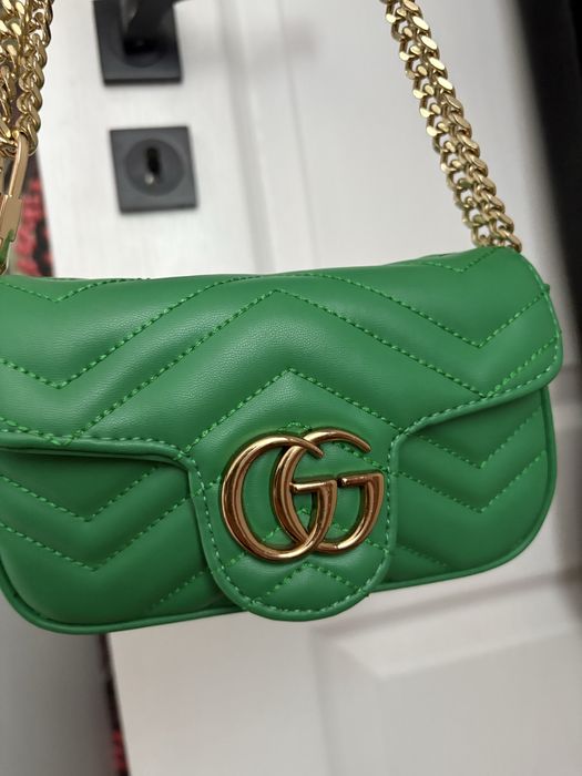 Малка чанта Gucci зелена
