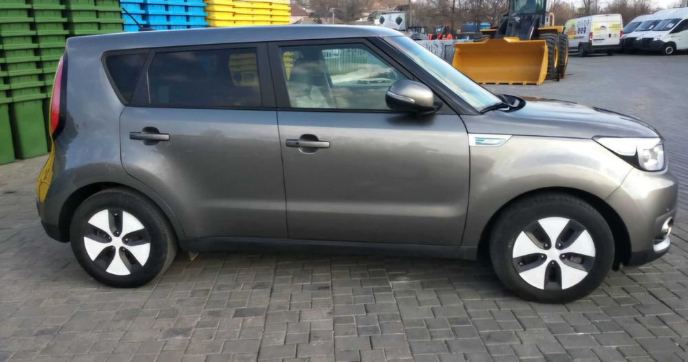 Kia soul ev electrica automata 150cp 2018 30kwfull trapa panoramica piele gri metalizat navigatie geamuri electrice keyles inmatriculata acte valabile