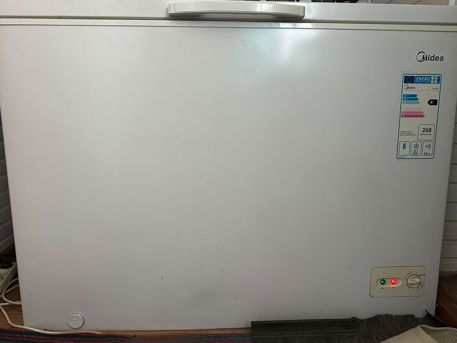 Продам морозильник Midea
