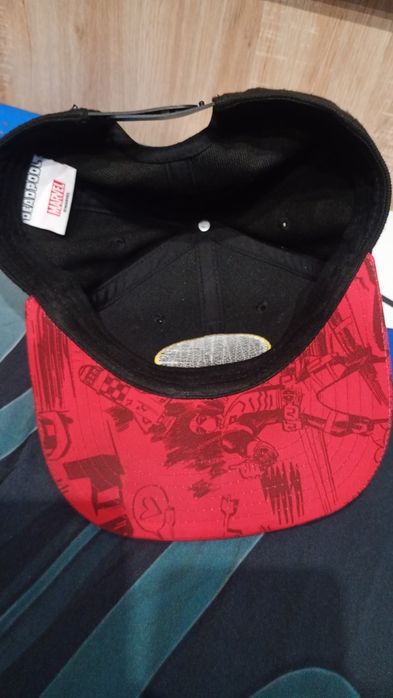 Мъжки лятни шапки Дедпул/Deadpool и метална табела